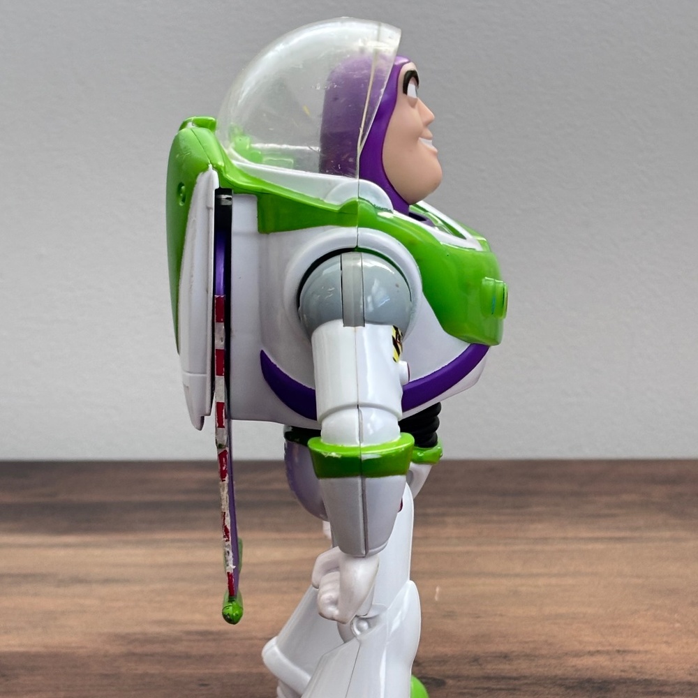 Disney Pixar Toy Story BUZZ LIGHTYEAR Astronaut Action Figure Toy Posable 2018 - Picture 6 of 12